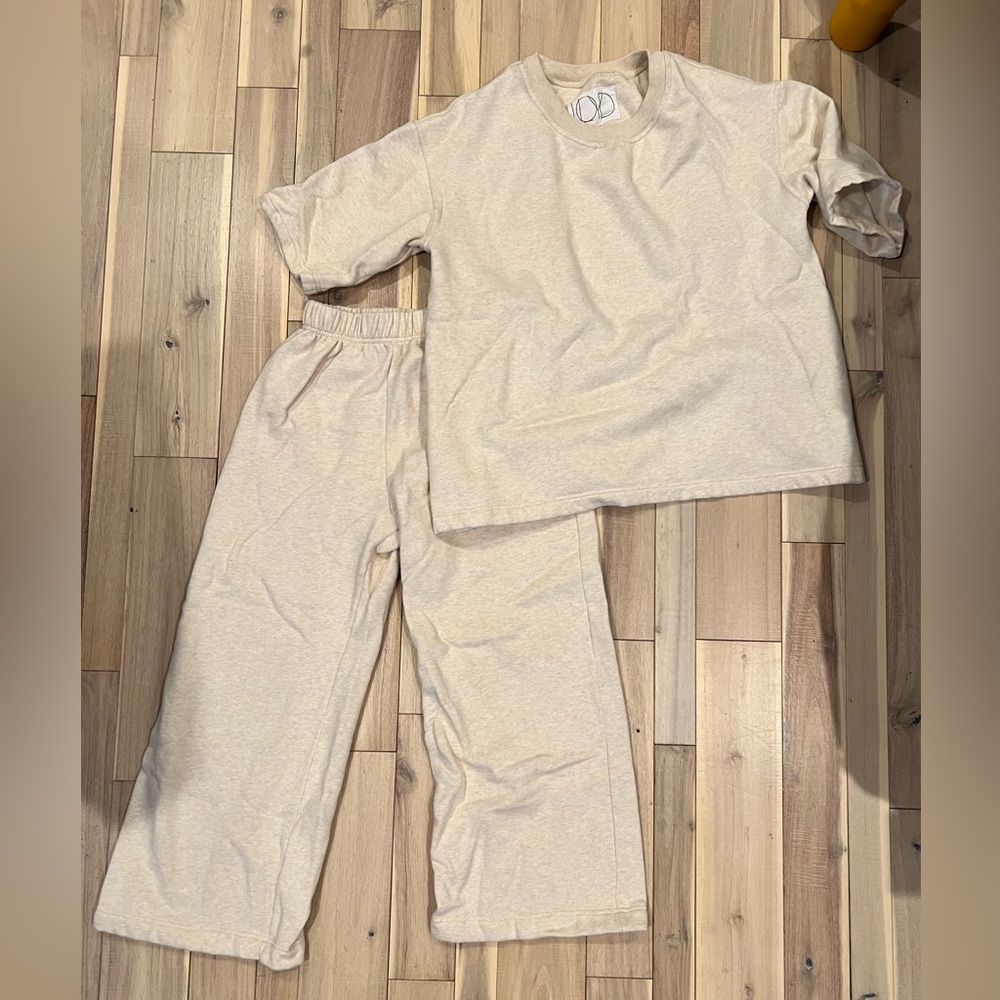 Lloyd sweatshirt and sweatpants - almond